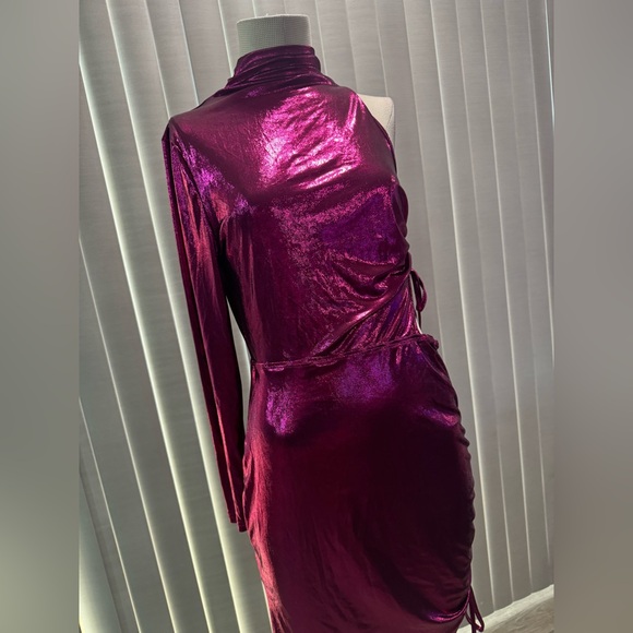 🌸BOUTIQUE pink metallic one shoulder dress ✨ - Picture 14 of 15